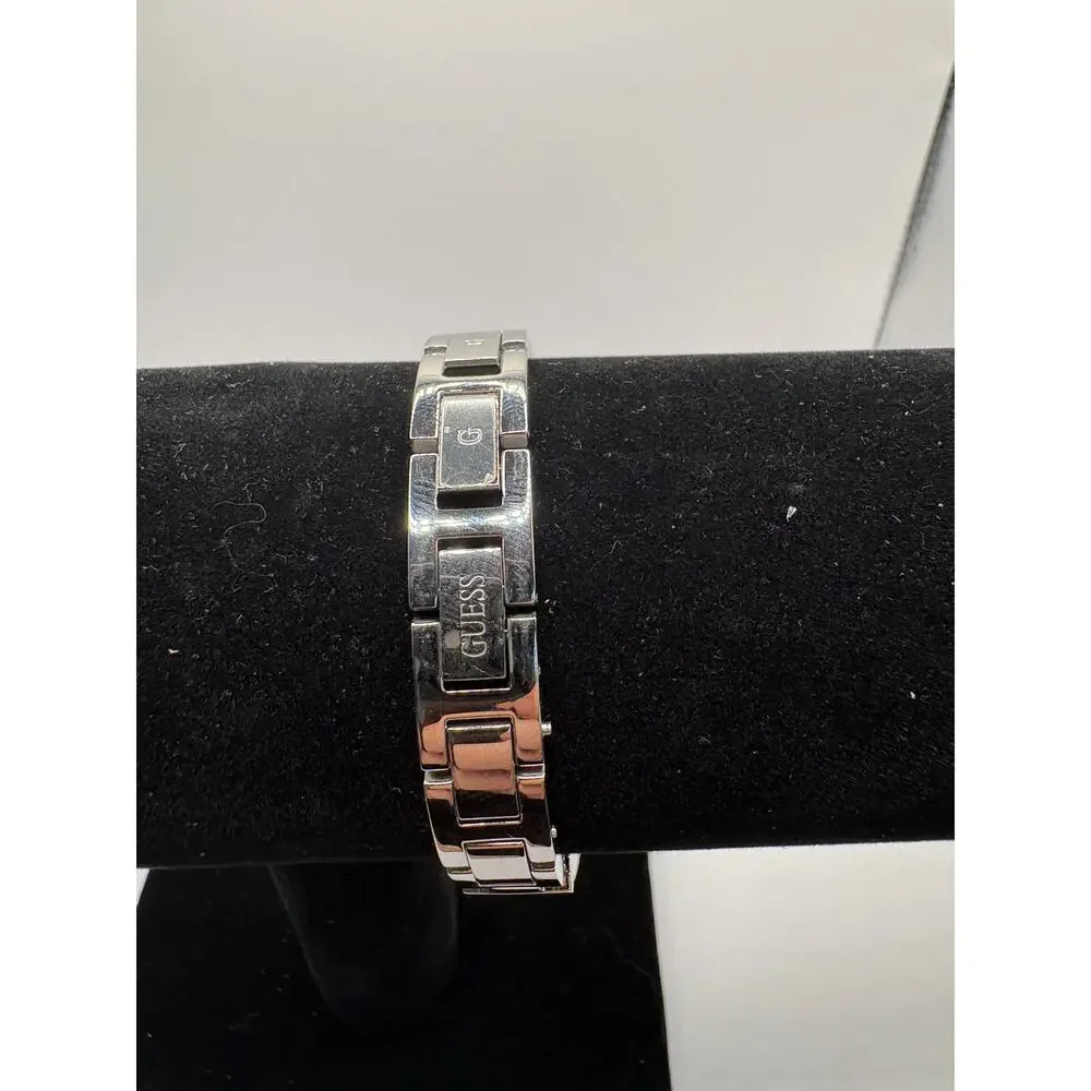 Guess Women Watch Silver-Tone Round Stainless Steel Link Bracelet NWT